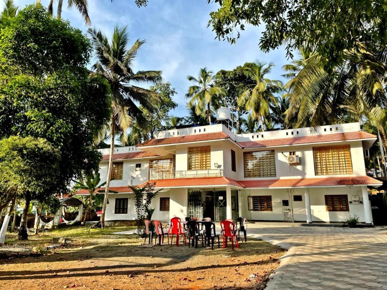 Somatheertham Resort Thiruvananthapuram Extérieur photo
